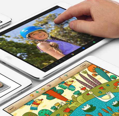 Apple тестват прототип на iPhone, който се превръща в iPad
