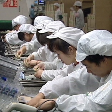 Foxconn наемат работници за производството на новия iPhone 5S