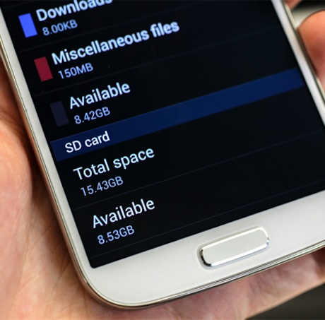 Samsung препоръчват използването на microSD карта за Galaxy S4 16GB