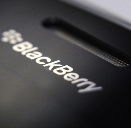 BlackBerry може да разделят компанията на няколко части