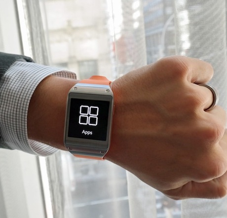 Galaxy S4, S3 и Note II ще бъдат съвместими с умният часовник Galaxy Gear след ъпдейт