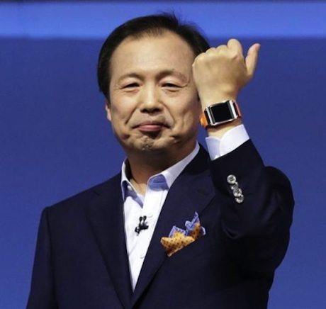 Харесва ли Ви рекламата на Galaxy Gear? Познайте откъде идва идеята за нея