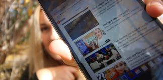 Уволняват бащата на влогърката, публикувала видео на iPhone X от кампуса на Apple