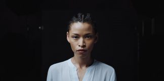 Apple показват рекламират Portrait Lighting функцията в iPhone