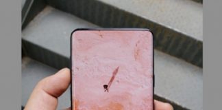 Снимка, за която се твърди че показва Galaxy S10, разкрива изцяло безрамковия дизайн на смартфона