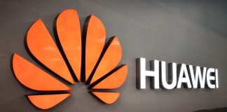 Huawei с патент за вградена под дисплея камера