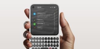 Възраждането на BlackBerry? Clicks представи своя първи смартфон Communicator